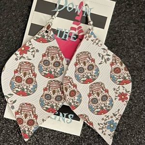 ALL EARRINGS 2-$5 or 5-$10